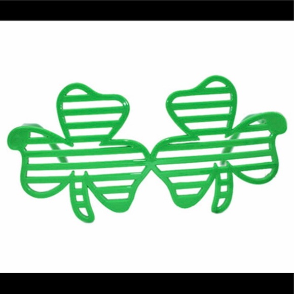Green Shamrock Design St Patricks Day Glasses - Picture 4 of 8